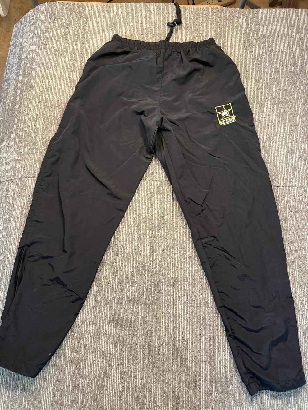 U.S. Army Track Pants Mens Medium Black APFU Nylon Elastic Waist Zip Hem Running